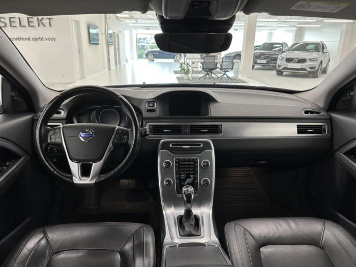 Volvo V70 D4 AWD SUMMUM AUT REZERVACE 2.4 d Summum
