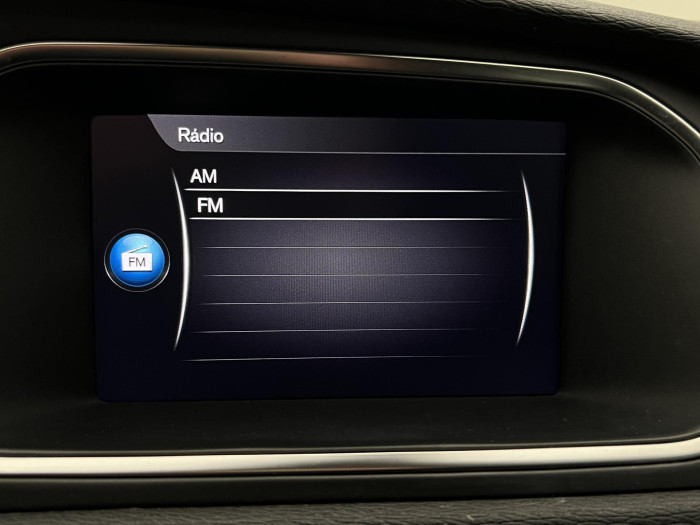 Volvo V40 T2 BLACK EDITION 1.maj. 2.0 Edition