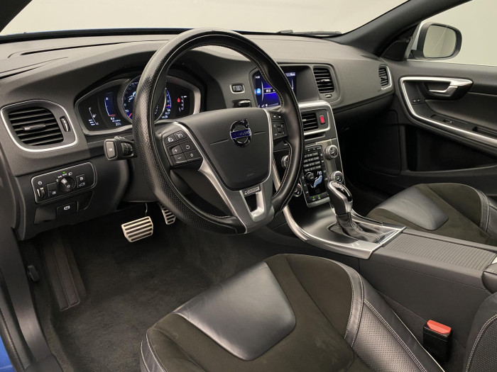 Volvo V60 T5 R-DESIGN AUT CZ