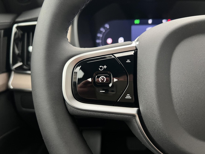 Volvo XC90 B5 AWD DARK PLUS AUT