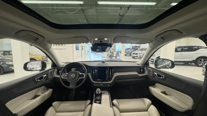 Volvo XC60 B5 AWD INSCRIPTION REZERVACE