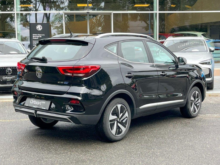 MG ZS EV EXCITE 70kWh REZERVACE!