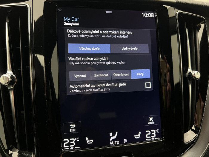 Volvo XC60 T5 AWD MOMENTUM PRO AUT CZ 2.0 Momentum