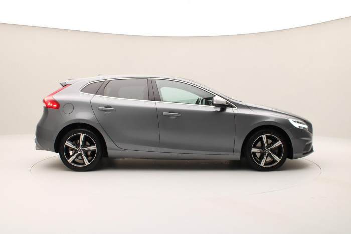 Volvo V40 T3 R-DESIGN AUT