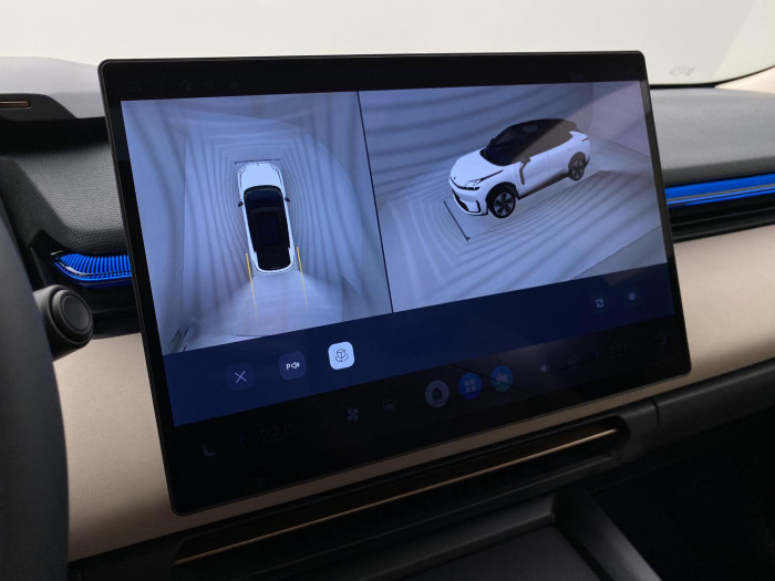 Lynk & Co 08 MORE PHEV