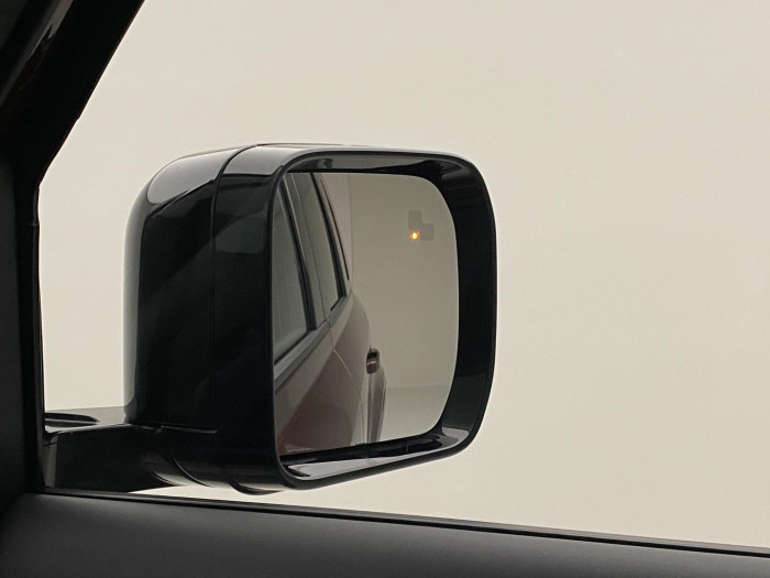 Land Rover Defender 110 D300 SEDONA REZERVACE 3.0 d