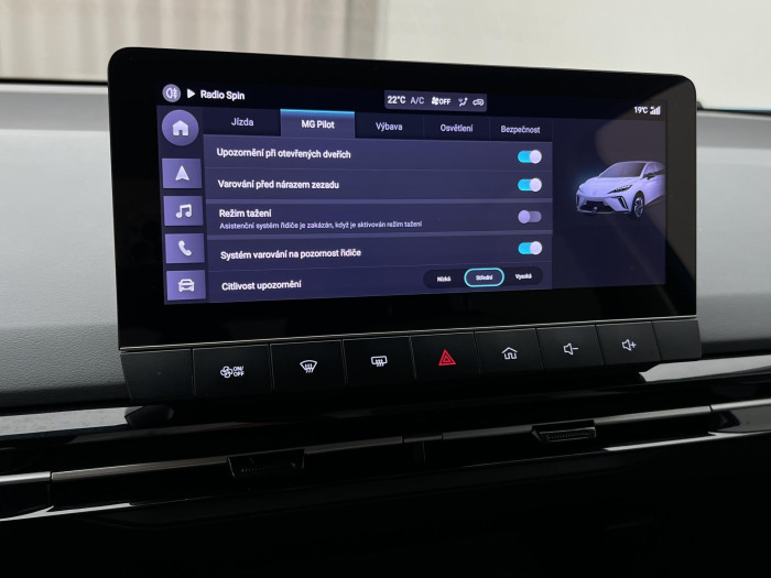 MG MG4 EV EXCLUSIVE 64 kWh CZ 1.maj. Exclusive