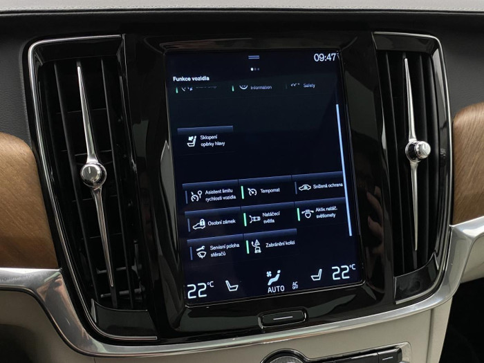 Volvo V90 D4 INSCRIPTION AUT REZERVACE 2.0 d