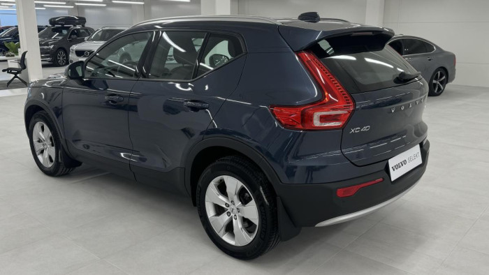 Volvo XC40 B4 MOMENTUM REZERVACE 2.0 Momentum
