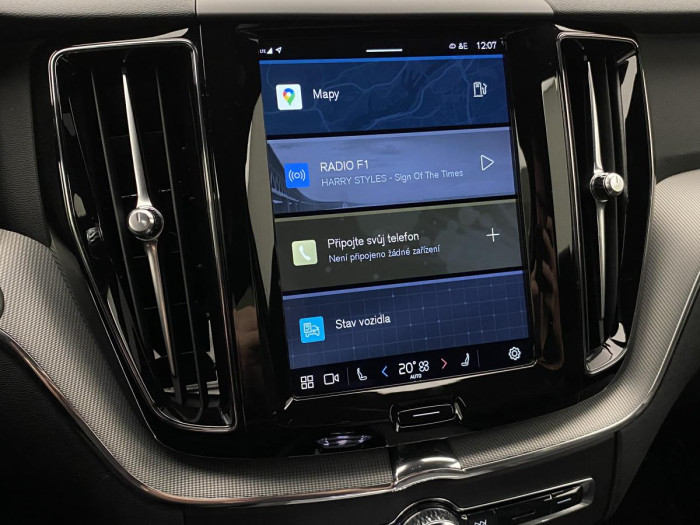 Volvo XC60 B4 PLUS DARK AUT REZERVACE 2.0 Plus