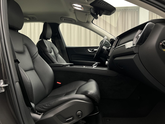 Volvo XC60 B4 INSCRIPTION AUT