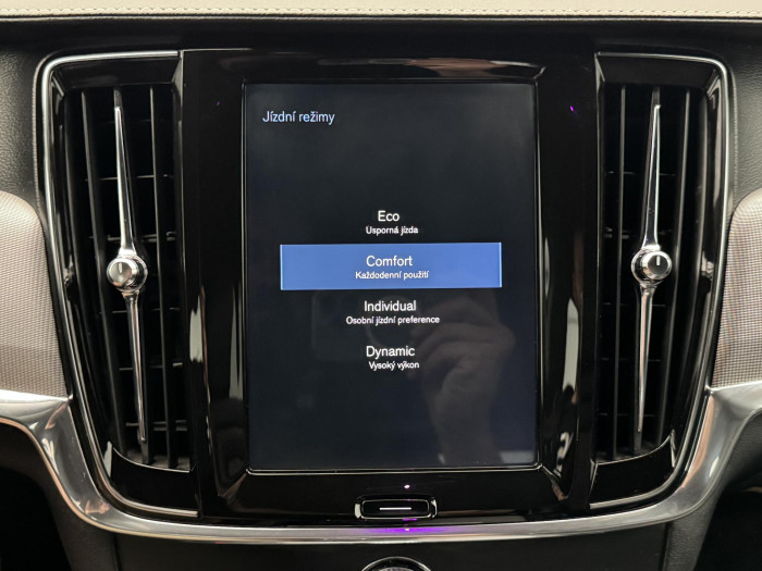 Volvo V90 T4 R-DESIGN AUT