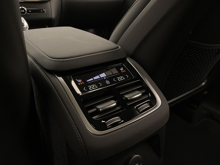 Volvo XC90 T8 AWD RECHARGE DARK PLUS 7m