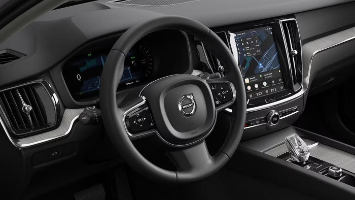 Volvo V60 B4 AUT DARK PLUS