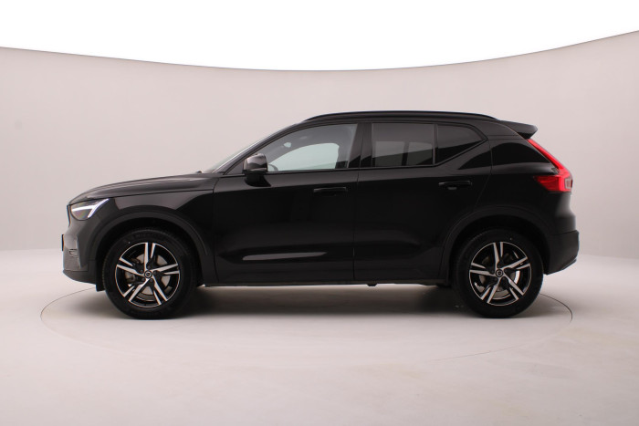Volvo XC40 B3 DARK PLUS AUT CZ