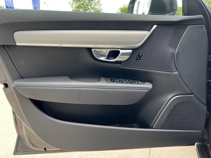 Volvo V90 D4 MOMENTUM PRO Aut 1.maj. 2.0 d Momentum