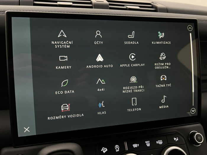 Land Rover Defender 110 D250 X-DYNAMIC SE AWD Aut 3.0 d Dynamic SE