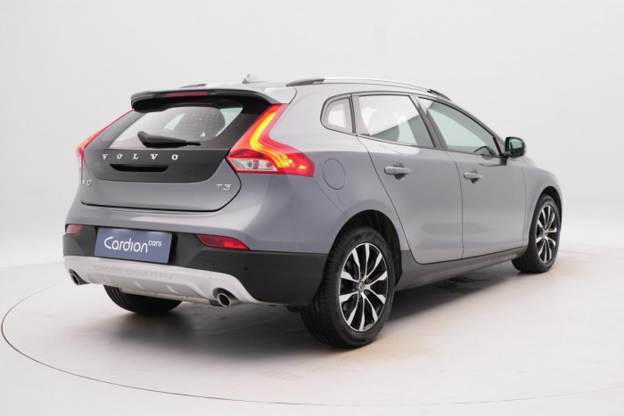 Volvo V40 CROSS COUNTRY T3 REZERVACE