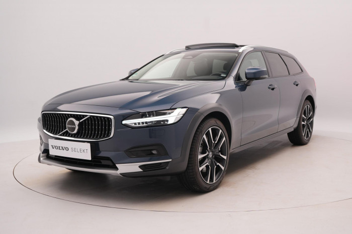 Volvo V90 CC B4 AWD PLUS BRIGHT 1.maj.