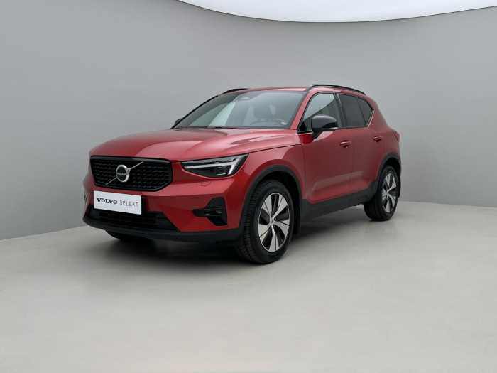 Volvo XC40 B3 PLUS DARK Aut CZ