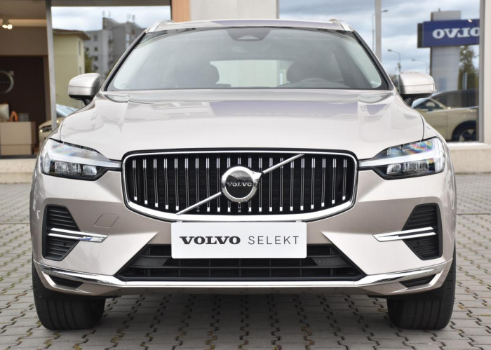 Volvo XC60 B4 AWD PLUS BRIGHT CZ 1.maj.