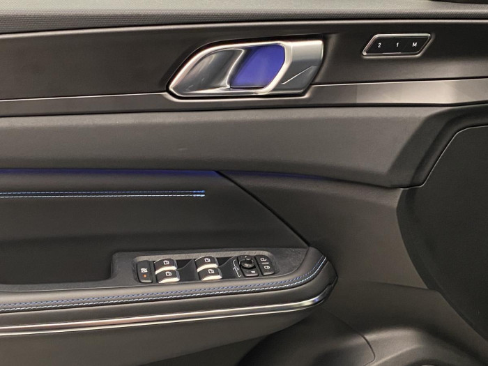 Lynk & Co 01 PHEV DCT AUT 1.maj. REZERVACE