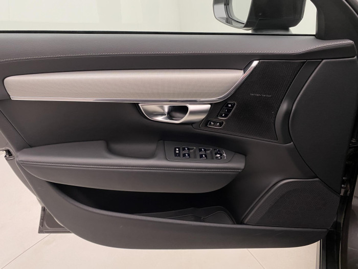 Volvo V90 CC B4 AWD BRIGHT REZERVACE 2.0 CC CC