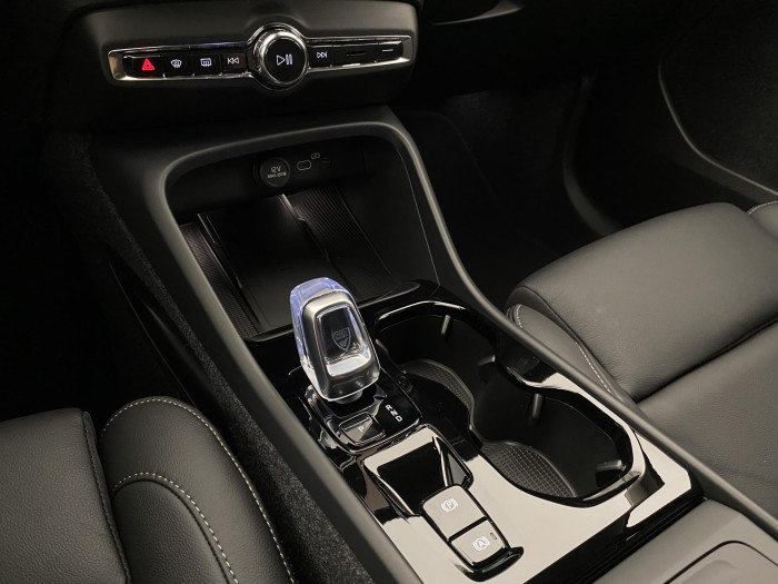 Volvo XC40 B4 AUT DARK PLUS