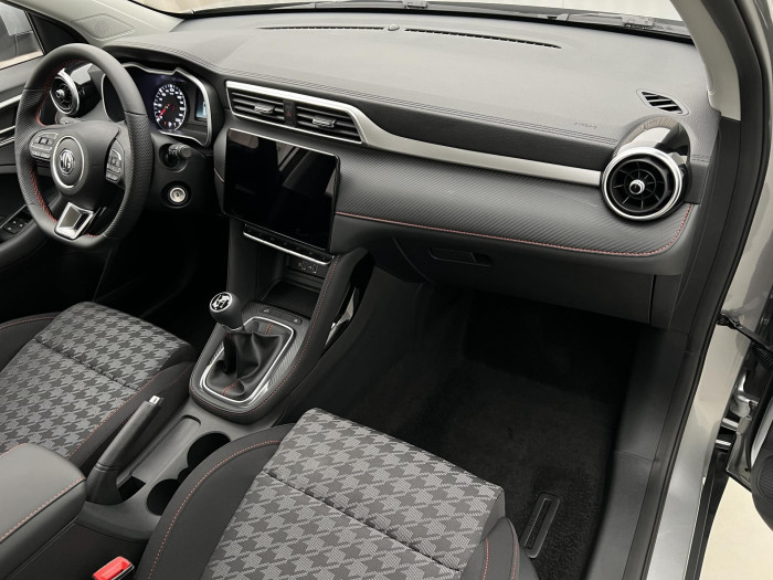 MG ZS ESSENTIAL PLUS 1.5 REZERVACE