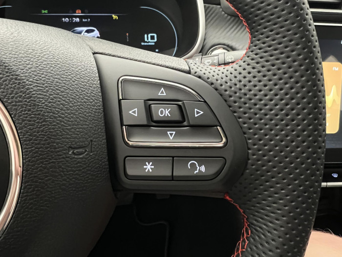 MG ZS 1.0T EXCLUSIVE AUT CZ 1.maj. 1.0 Exclusive