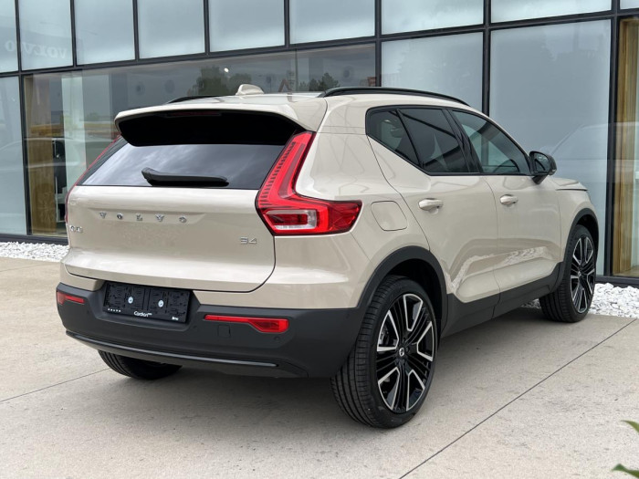 Volvo XC40 B4 AUT BLACK ULTRA