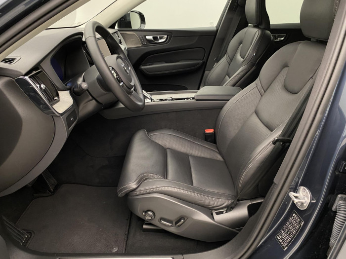 Volvo XC60 B5 AWD DARK PLUS AUT