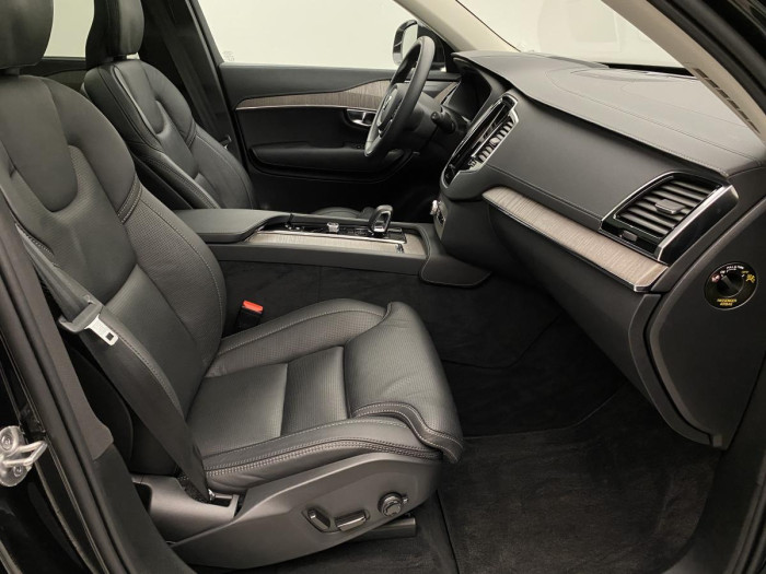 Volvo XC90 B5 AWD INSCRIPTION REZERVACE