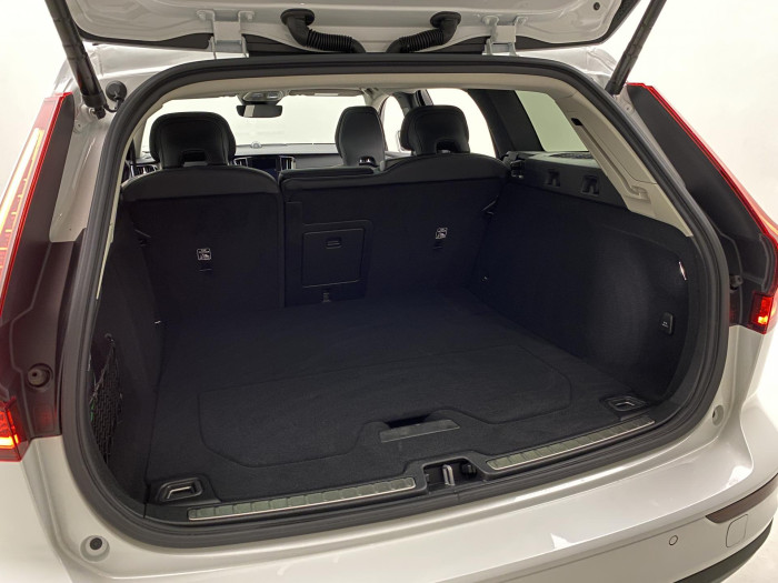 Volvo V60 CC B5 AWD ULTIMATE AUT 1.maj 2.0 CC CC