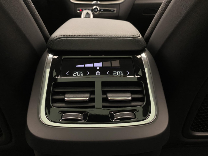 Volvo XC60 B5 AWD INSCRIPTION AUT