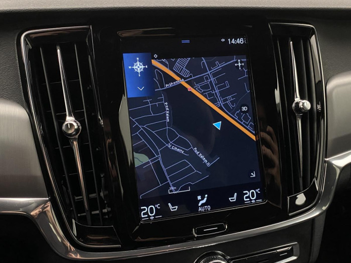 Volvo V90 D4 AWD MOMENTUM REZERVACE 2.0 d Momentum