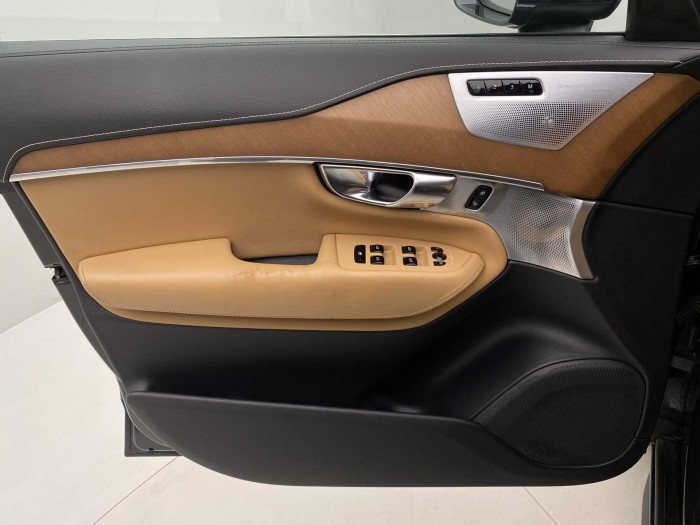 Volvo XC90 D5 AWD INSCRIPTION AUT 2.0 d