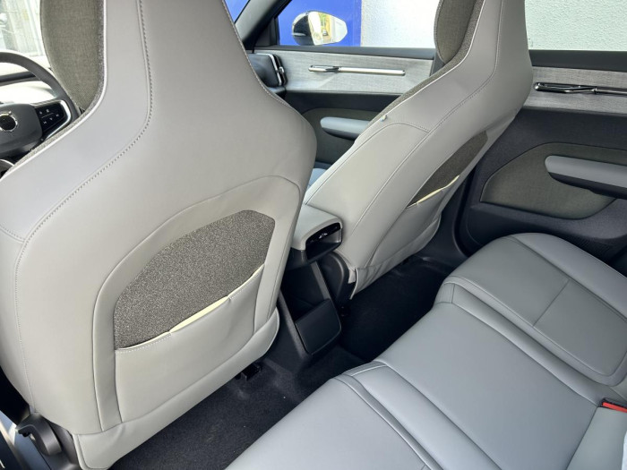Volvo EX30 PURE ELECTRIC RECHAR. PLUS RWD Plus