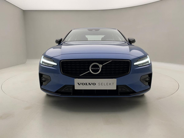 Volvo S60 B5 AWD R-DESIGN AUT REZERVACE