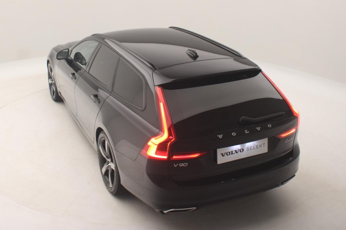 Volvo V90 D4 AWD R-DESIGN REZERVACE 2.0 d