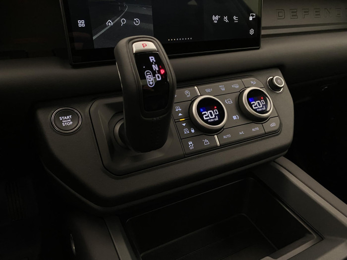 Land Rover Defender 110 D300 X-DYNAMIC HSE AWD AUT 3.0 d Dynamic