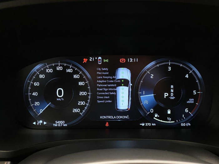 Volvo V60 B4 MOMENTUM AUT REZERVACE 2.0 Momentum