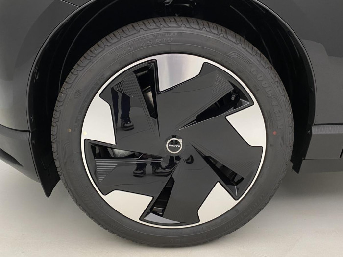Volvo EX30 PURE ELECTRIC RECHAR. PLUS RWD