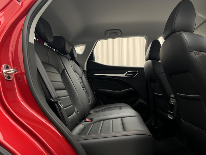 MG ZS 1.0T EXCLUSIVE AUT CZ 1.maj. 1.0 Exclusive