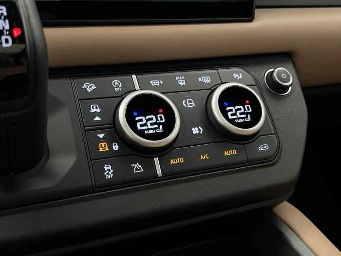 Land Rover Defender 110 D300 X-DYNAMIC HSE AWD Aut 3.0 d Dynamic