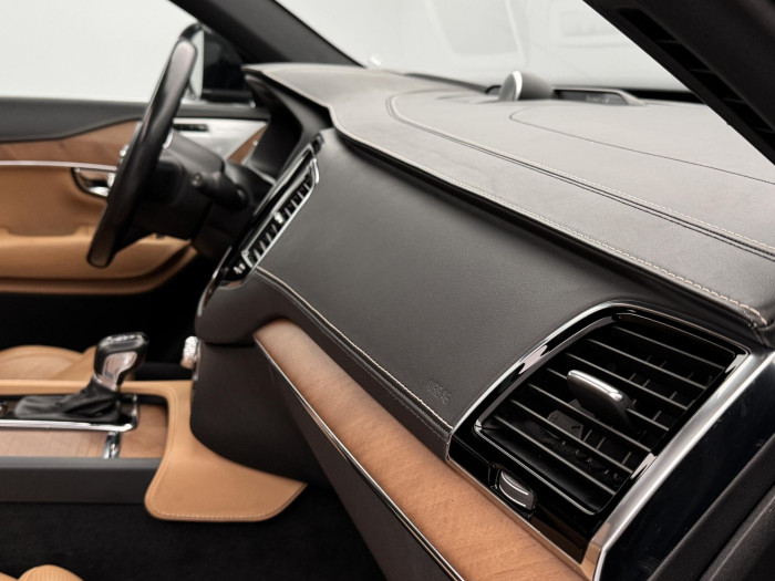Volvo XC90 D5 AWD INSCRIPTION REZERVACE 2.0 d