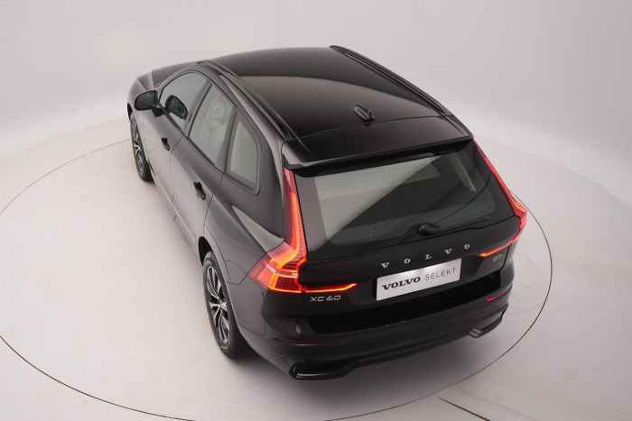 Volvo XC60 B5 AWD PLUS DARK AUT CZ 1.maj.