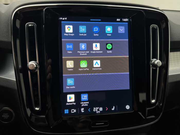 Volvo XC40 B3 CORE AUT CZ