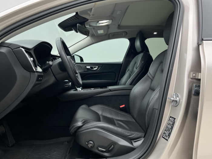 Volvo V60 T6 AWD AUT RECHARGE DARK ULTRA