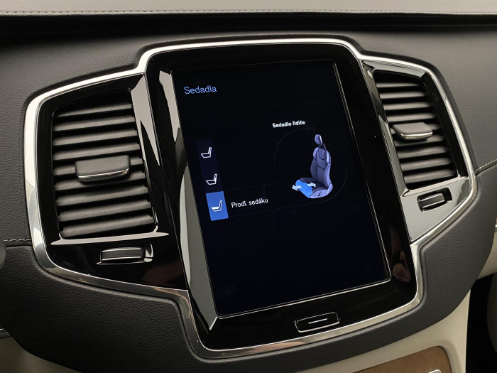 Volvo XC90 B5 AWD INSCRIPTION AUT CZ